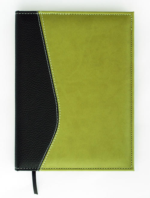  Agenda de escritorio vers�til, disponible en formatos semanal, diario y motivacional. Cuenta con una funda de material quemante y acabado cosido, elaboradas en papel bond de 75 gms y encuadernaci�n WIRE-O .