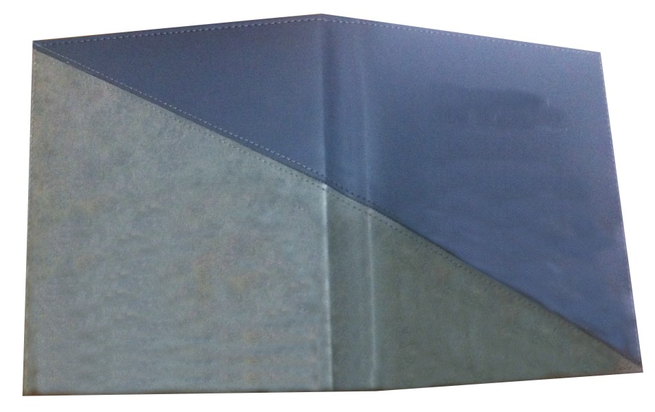 Agenda de escritorio vers�til, disponible en formatos semanal, diario y motivacional. Cuenta con una funda de material quemante y acabado cosido, impresa en papel bond de 75 gms y encuadernaci�n WIRE-O .